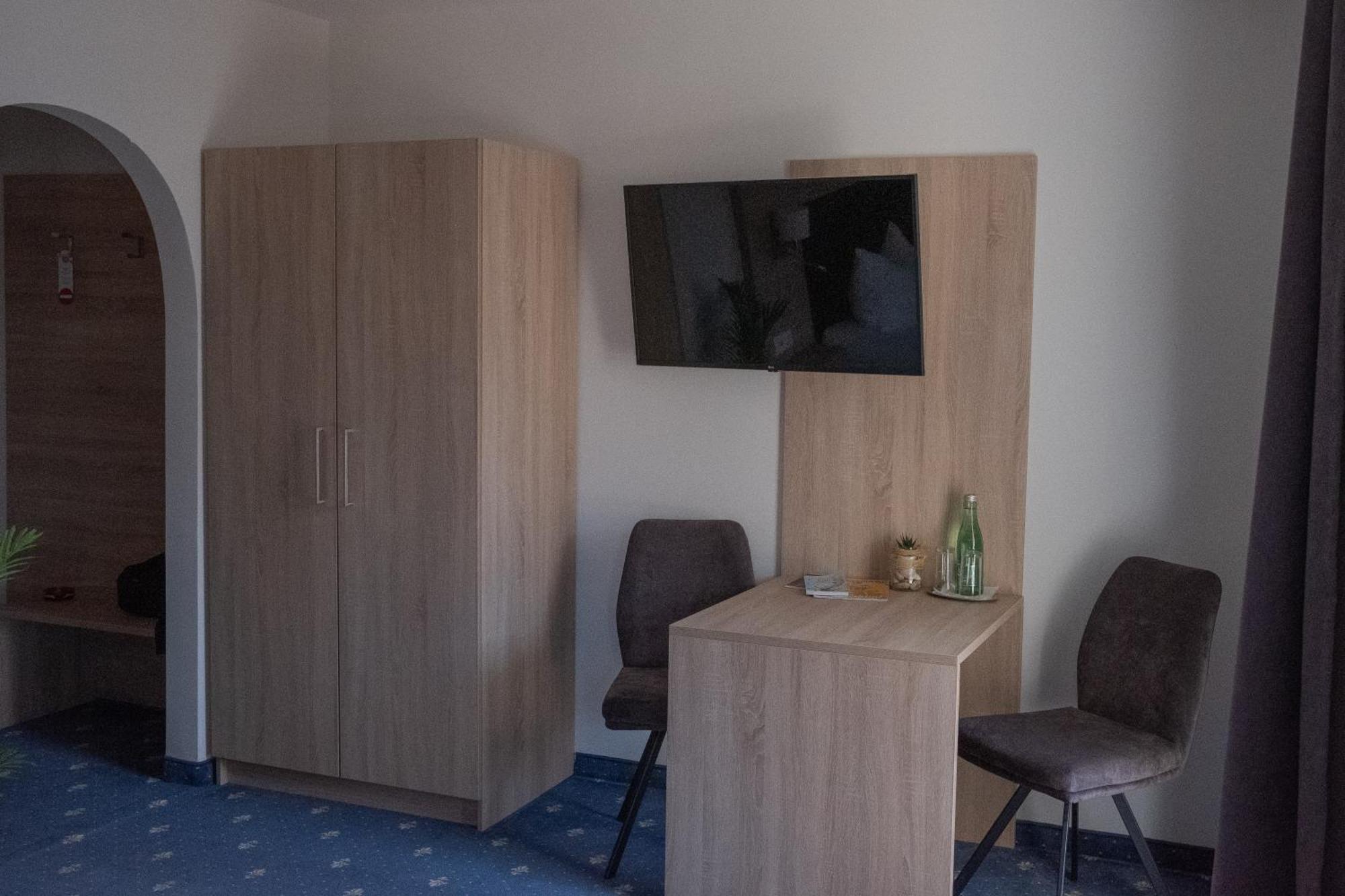 רוסט Hotel Am Greiner מראה חיצוני תמונה